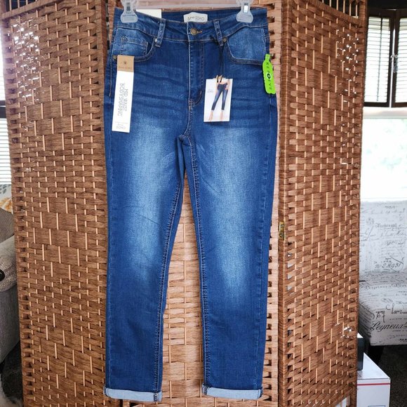 Love SOHO Mid Waist Body Shaping Jeans - Juniors Size 9 - NWT - Picture 1 of 3
